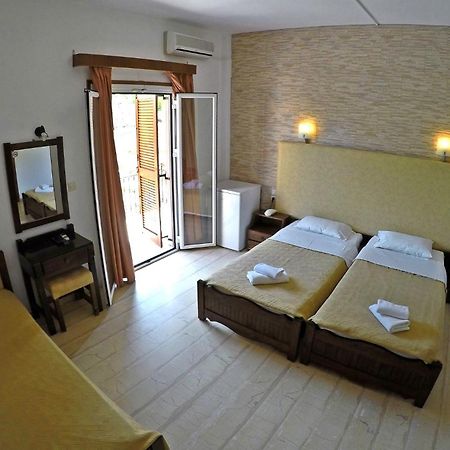 Tina Hotel Dassia  Bagian luar foto