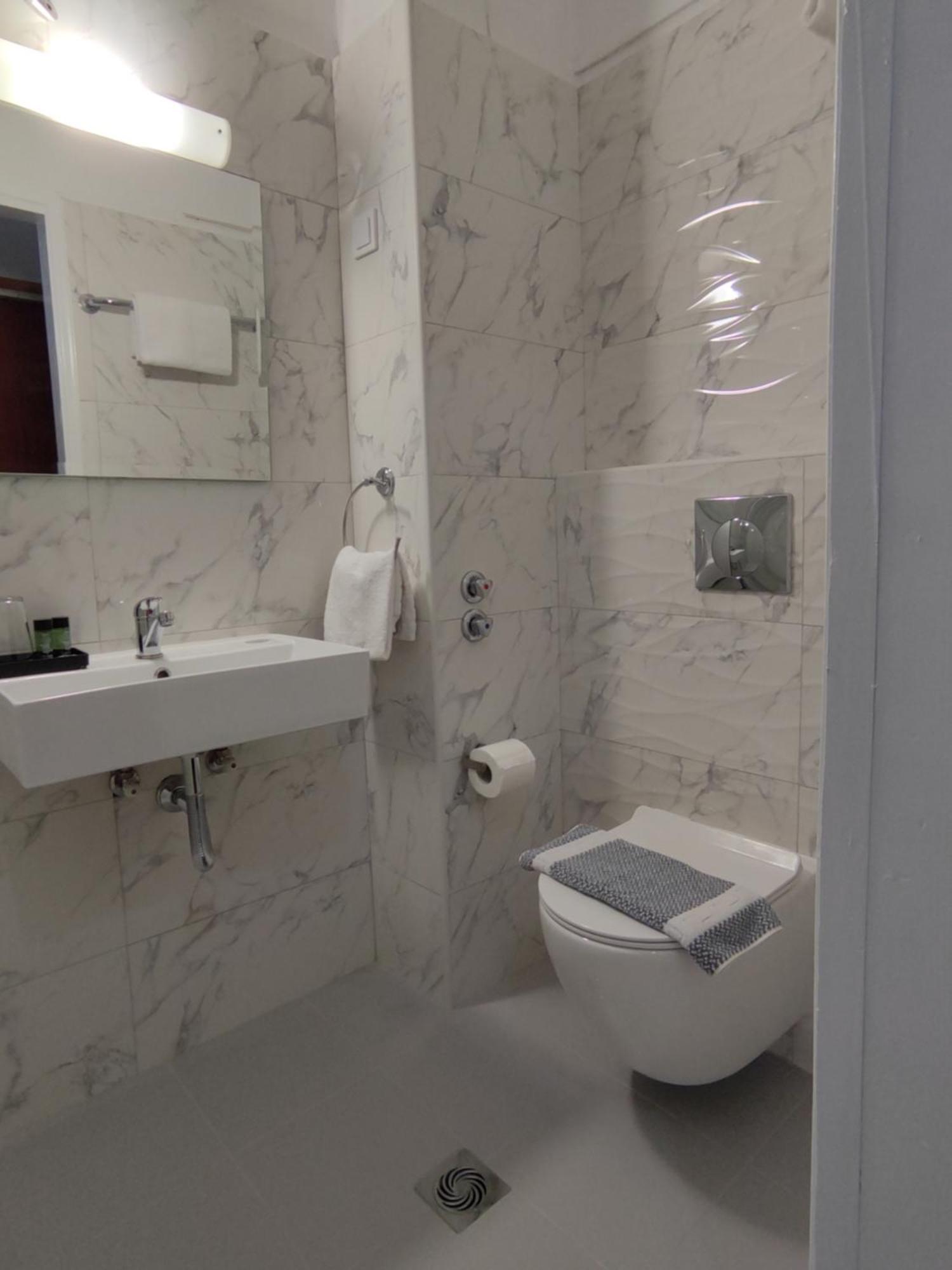 Tina Hotel Dassia  Bagian luar foto